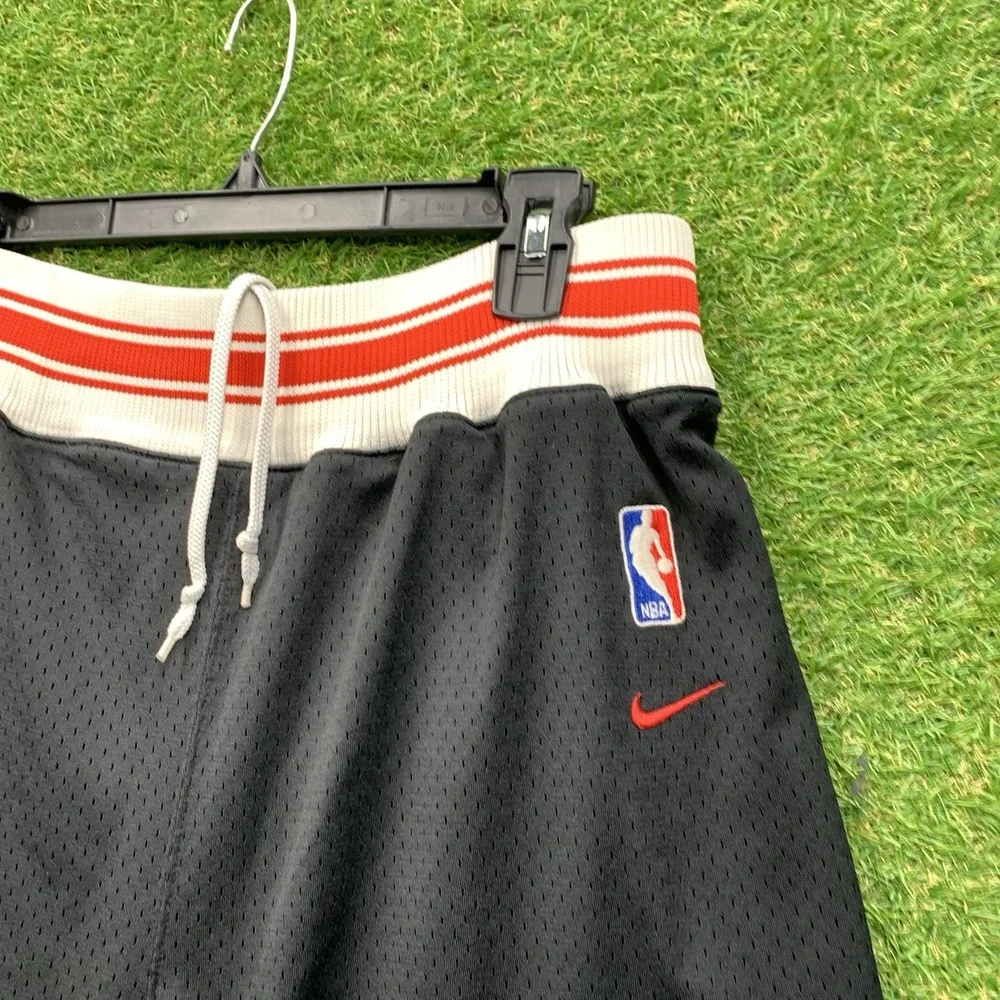 Nike checking hats interest